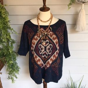 Navy knit short sleeve sweater with Aztec print✌🏻